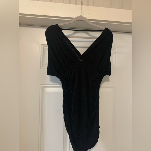 Low back ruched black top - Picture 2 of 2